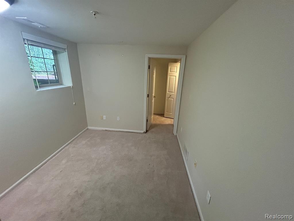 39798 ROCKCREST Circle, Northville, MI — Photo 25