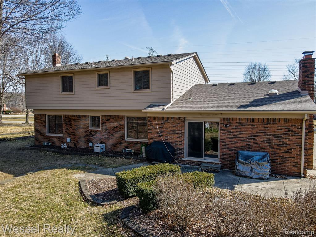 47829 BEN FRANKLIN Drive, Shelby Twp, MI 48315 — Photo 42