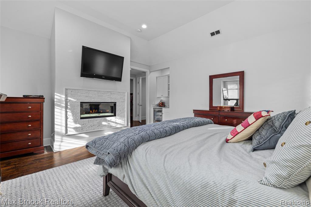 864 Chestnut Street, Birmingham, MI 48009 — Photo 13