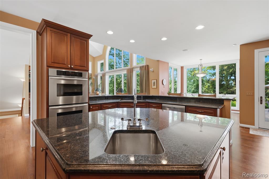 5110 Kitson Lane, West Bloomfield, MI 48324 — Photo 15