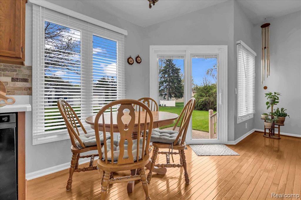 706 DONNALEE Drive, Monroe, MI 48162 — Photo 10
