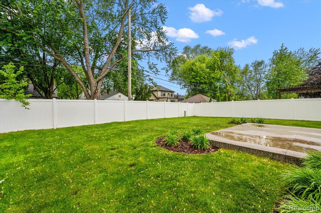 22716 Stephens Street, Saint Clair Shores, MI 48080 — Photo 7