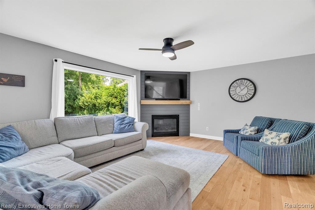 5453 BAYWOOD Drive, Fort Gratiot, MI 48059 — Photo 14