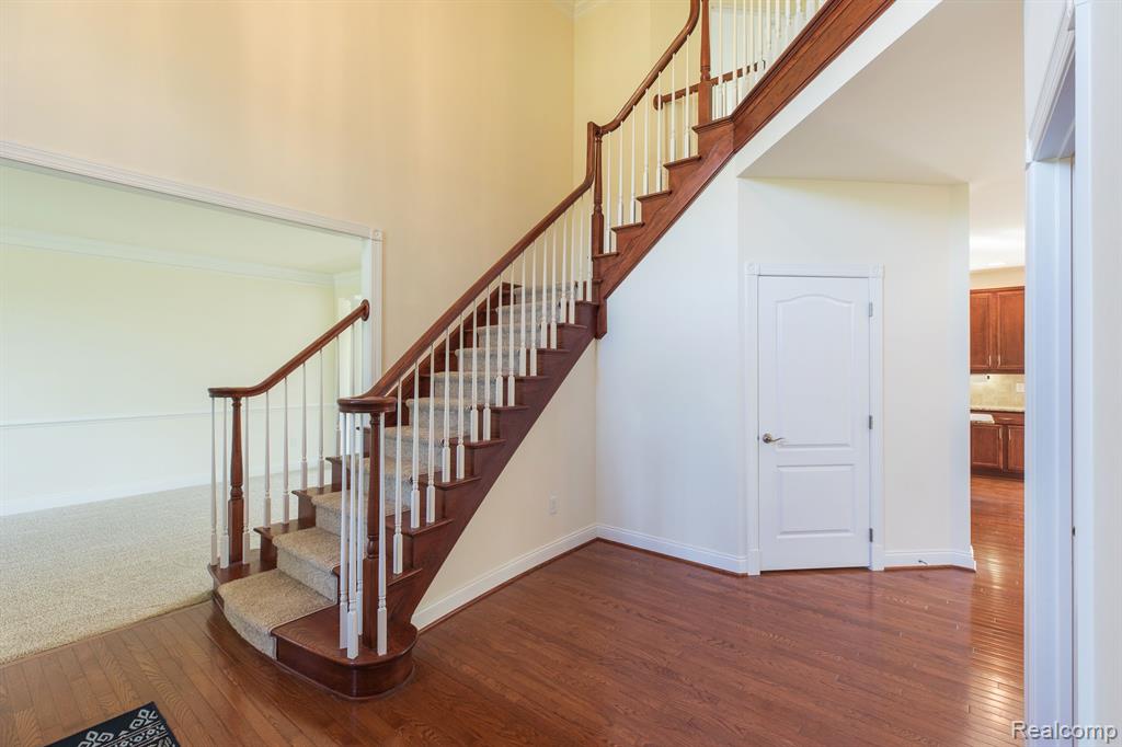 17904 Crestbrook Drive, Northville, MI 48168 — Photo 9