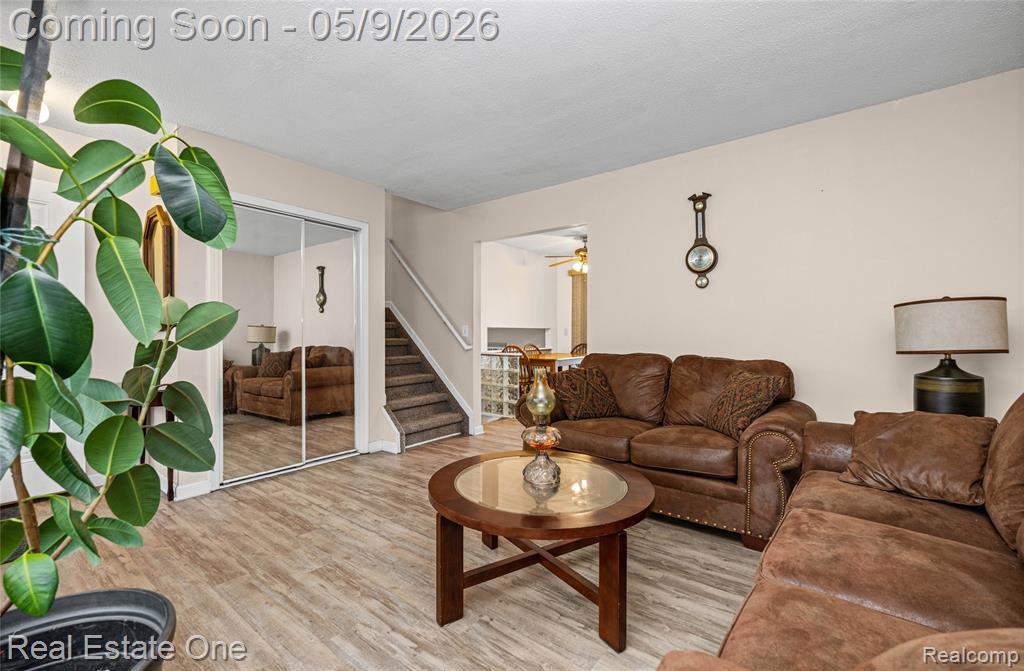 537 Woodbridge Circle, Waterford, MI 48327 — Photo 29