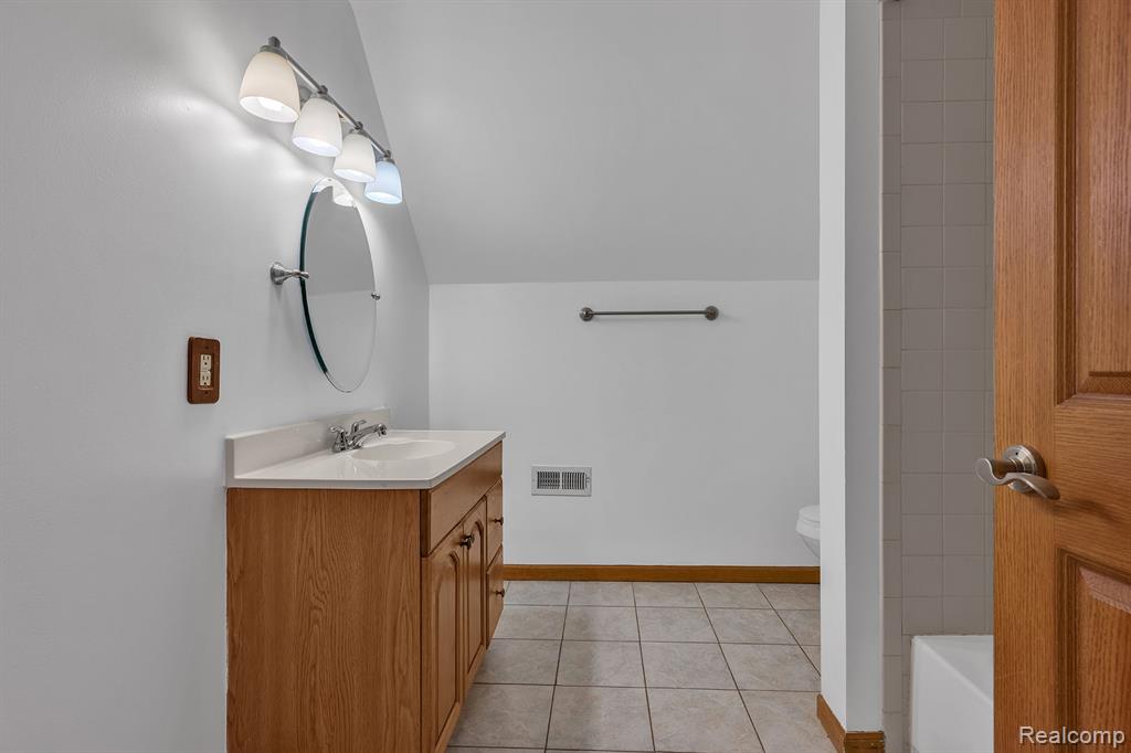 8425 Duffield Road, Flushing, MI 48433 — Photo 35