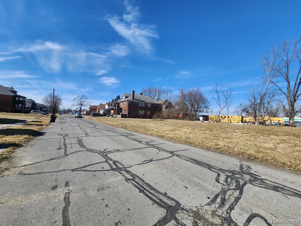 623 W BRENTWOOD Street, Highland Park, MI 48203 — Photo 3