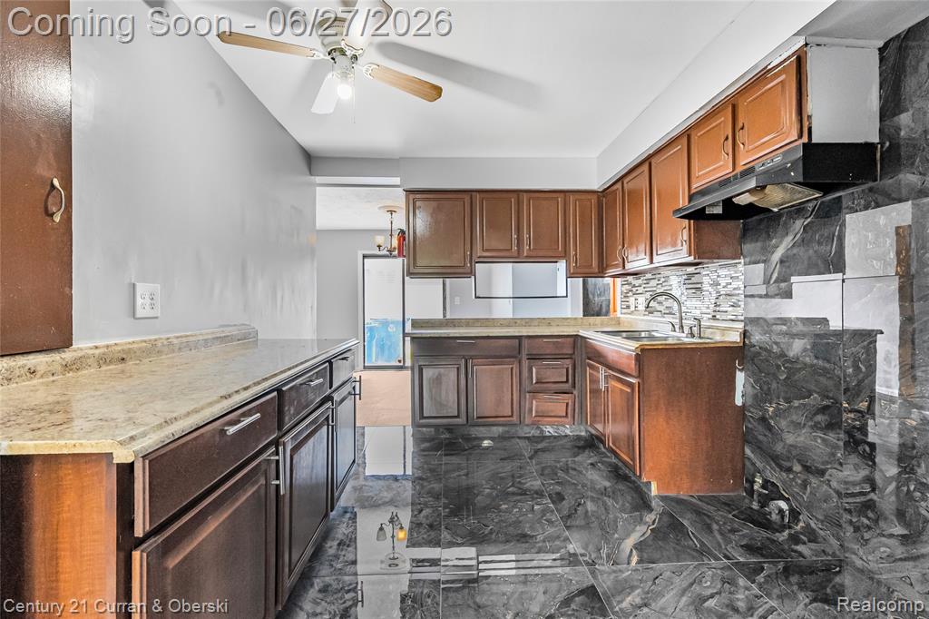 6042 Highview Street, Dearborn Heights, MI 48127 — Photo 2