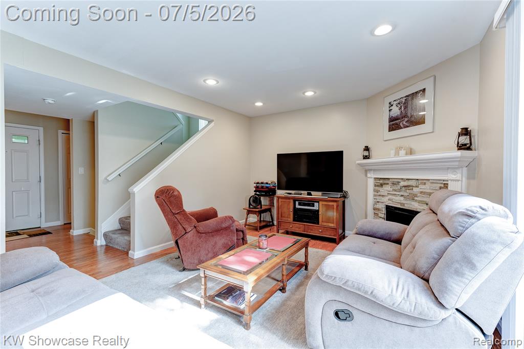 5666 Drake Hollow Drive E, West Bloomfield, MI — Photo 12