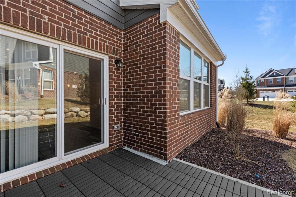43646 CHANCELLOR Lane, Novi, MI — Photo 24