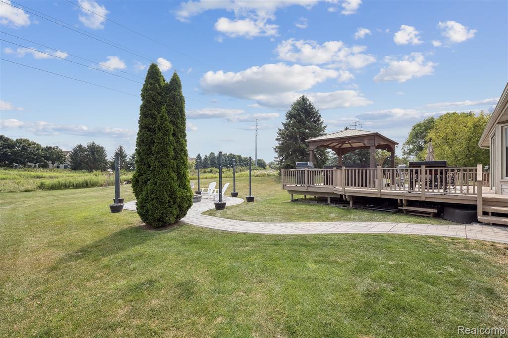 493 Cloverview Lane, Howell, MI 48843 — Photo 52