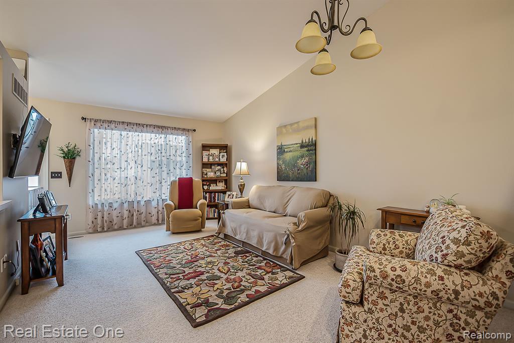 62310 ARLINGTON CIRCLE, 6, South Lyon, MI 48178 — Photo 11