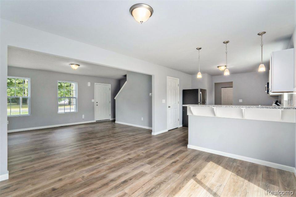 4421 Springmeadow Court, Burton, MI 48519 — Photo 5