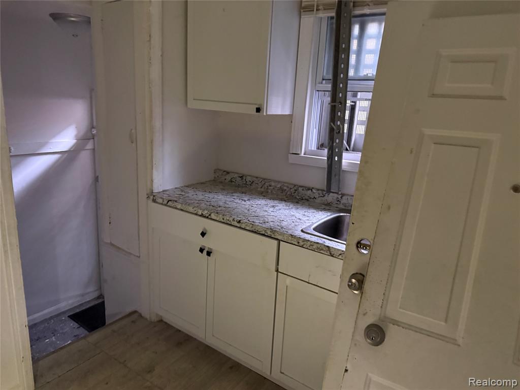 9289 Bedford Street, Detroit, MI 48224 — Photo 8