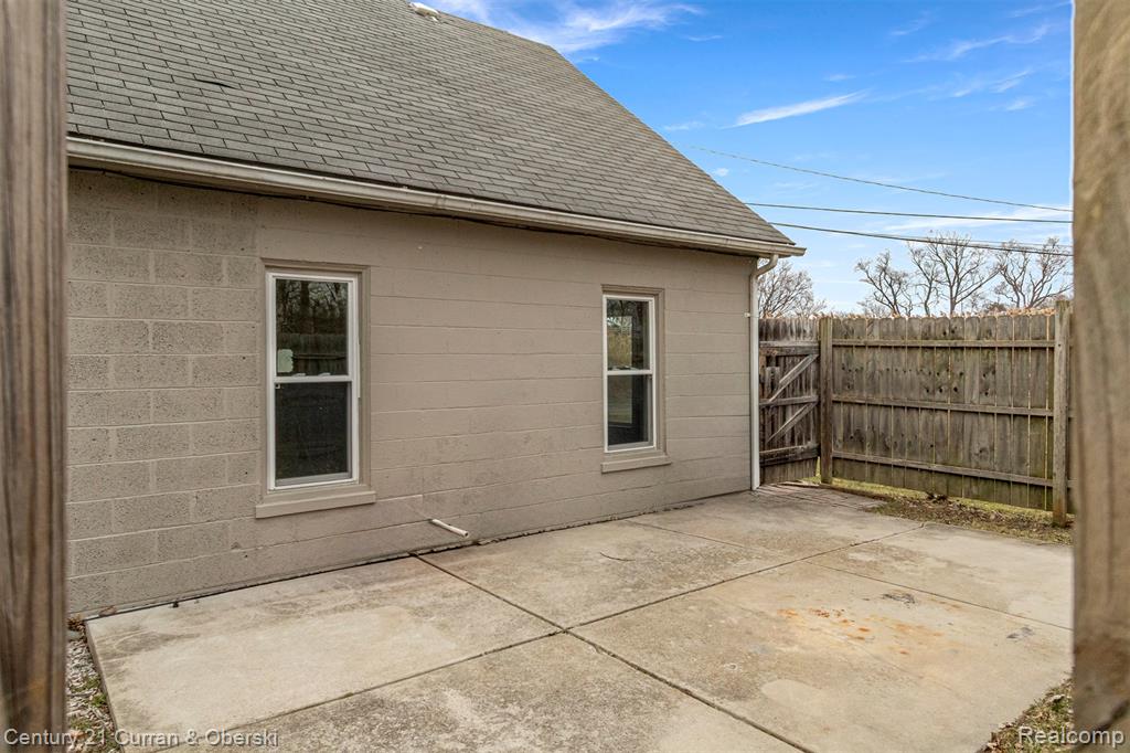 24915 Saint Paul Boulevard, Harrison Township, MI — Photo 25