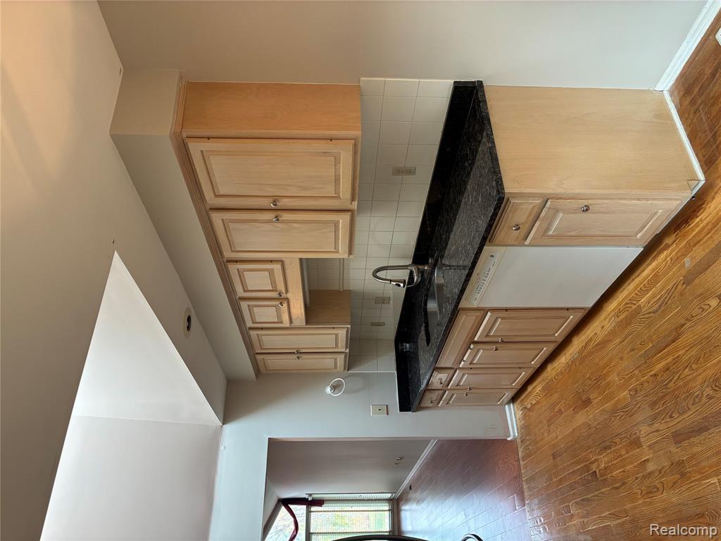 48421 Milonas Drive, Shelby Twp, MI 48315 — Photo 14