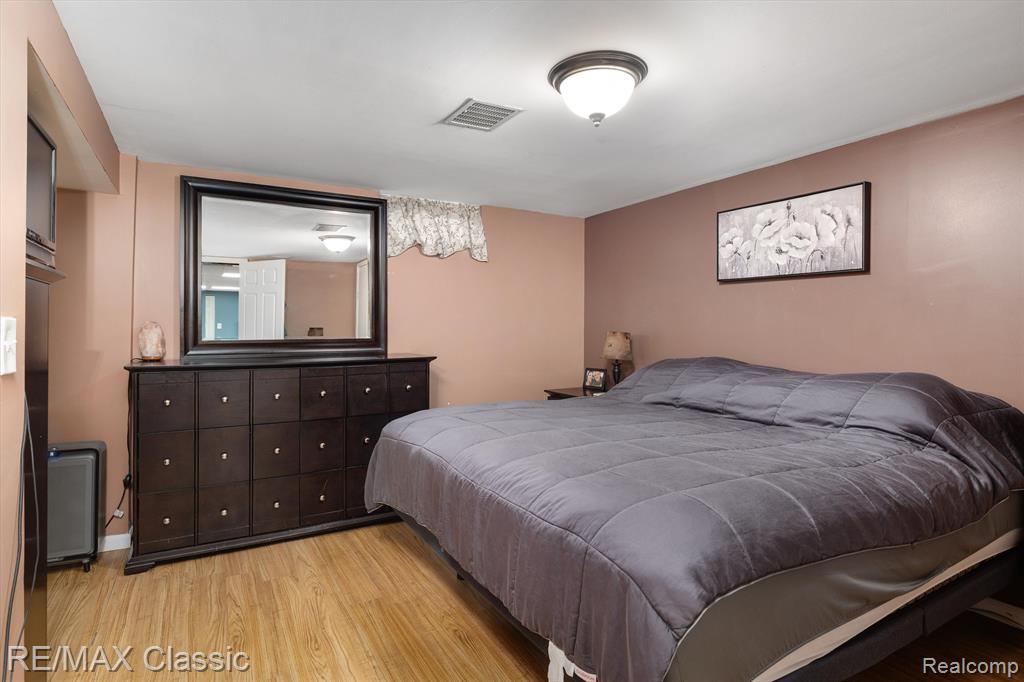 94 CRESCENT LAKE Road, Waterford, MI 48327 — Photo 5