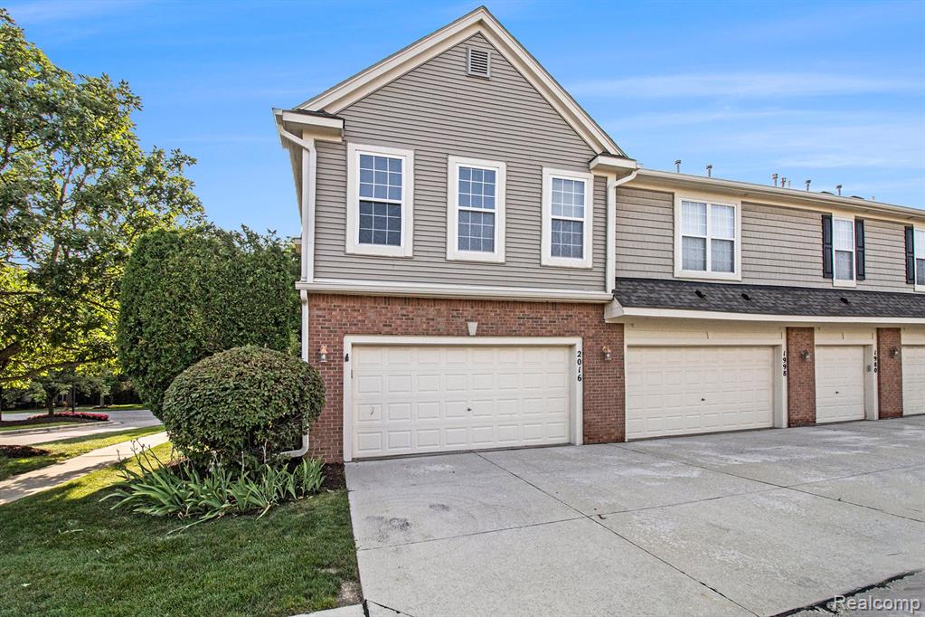 2016 CEDAR VALLEY Drive, Canton, MI 48188 — Photo 3