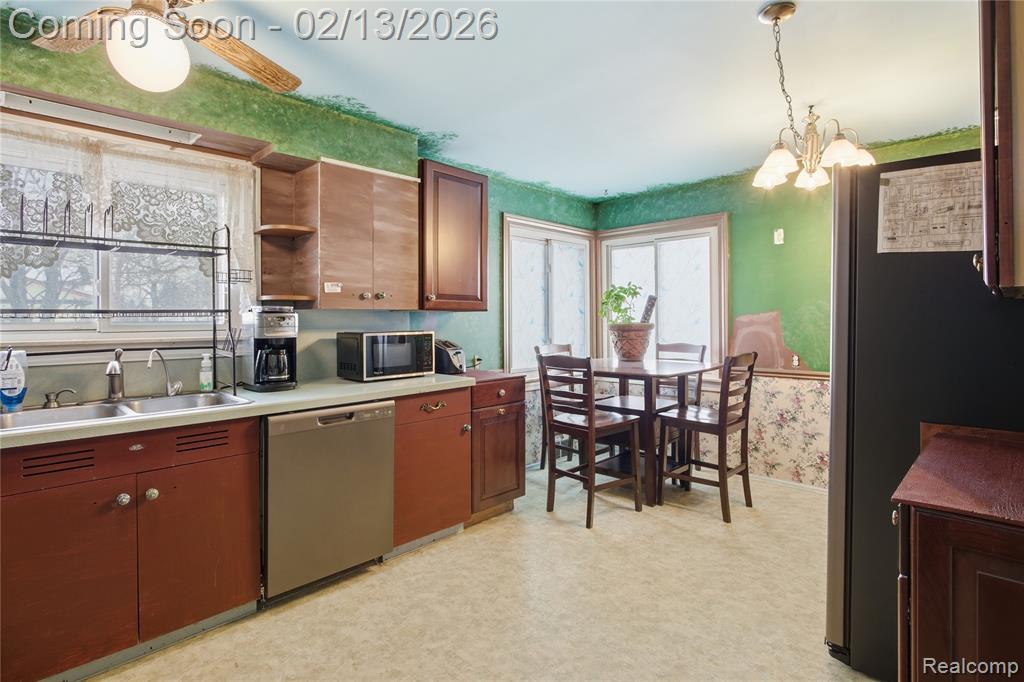 1363 Wisconsin Avenue, Marysville, MI 48040 — Photo 6