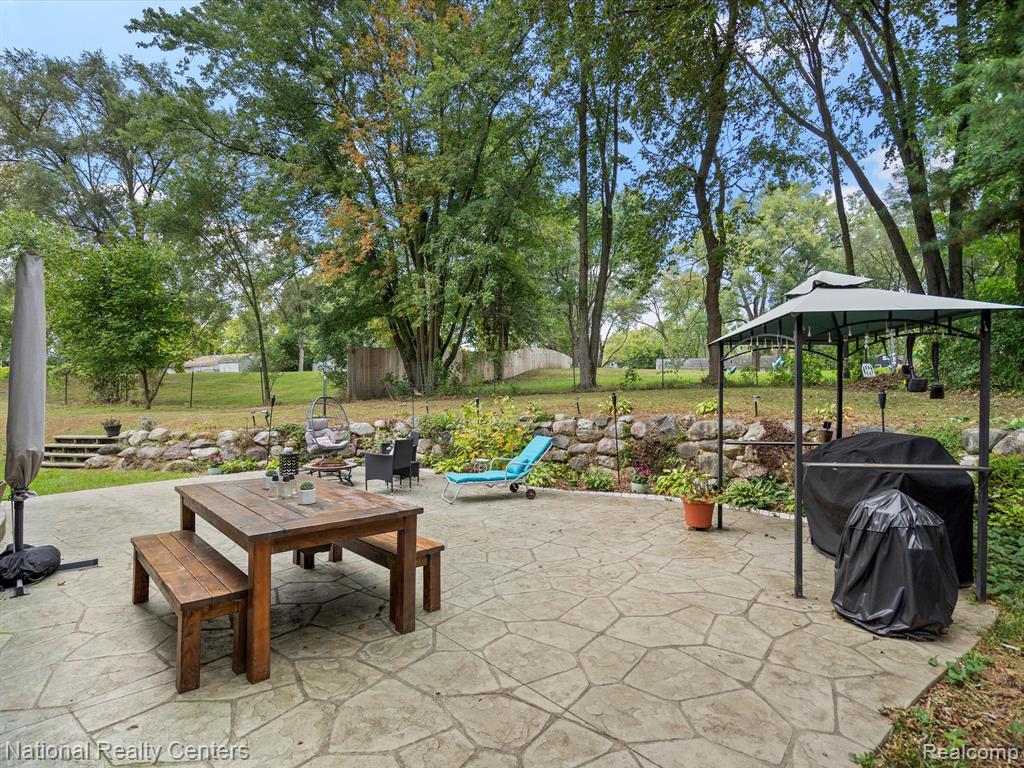 628 EVAN Court, Lake Orion, MI 48362 — Photo 41