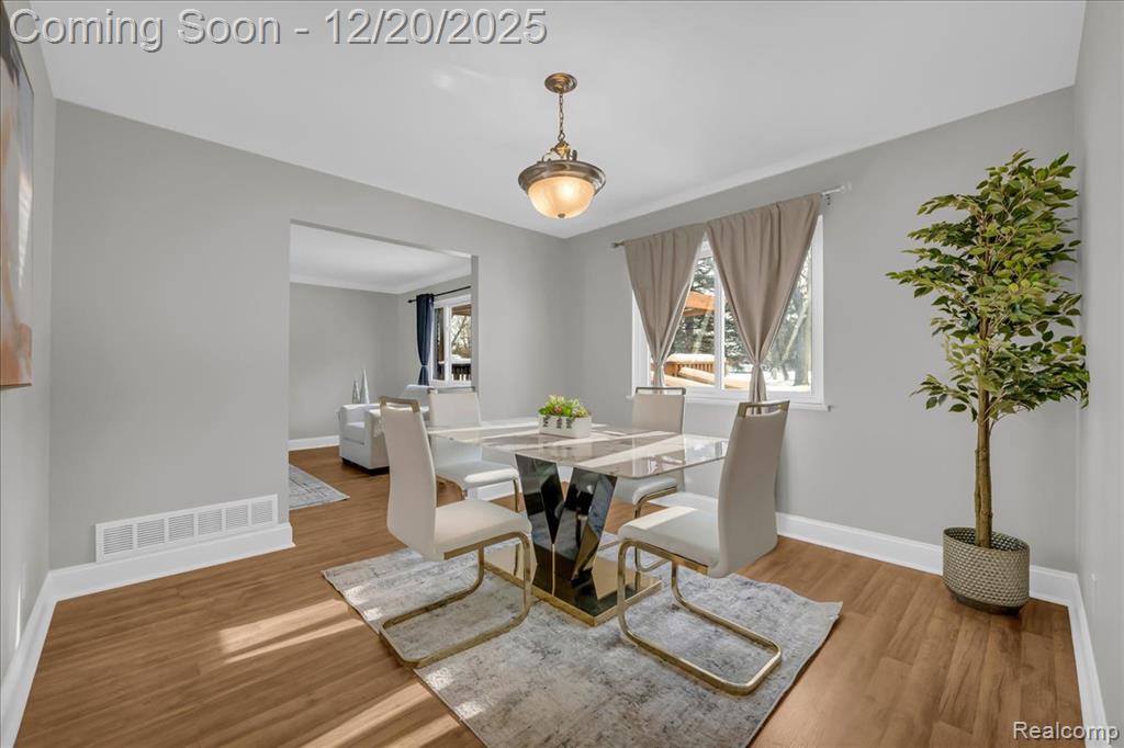 518 Charing Cross Drive, Grand Blanc, MI 48439 — Photo 17