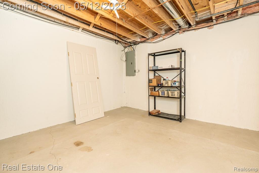 1110 Churchill Circle, Rochester, MI 48307 — Photo 40