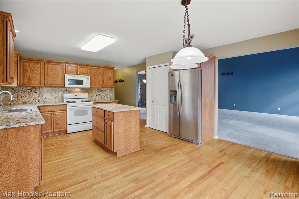 7131 WHITE TAIL Drive, Grand Blanc, MI 48439 — Photo 17