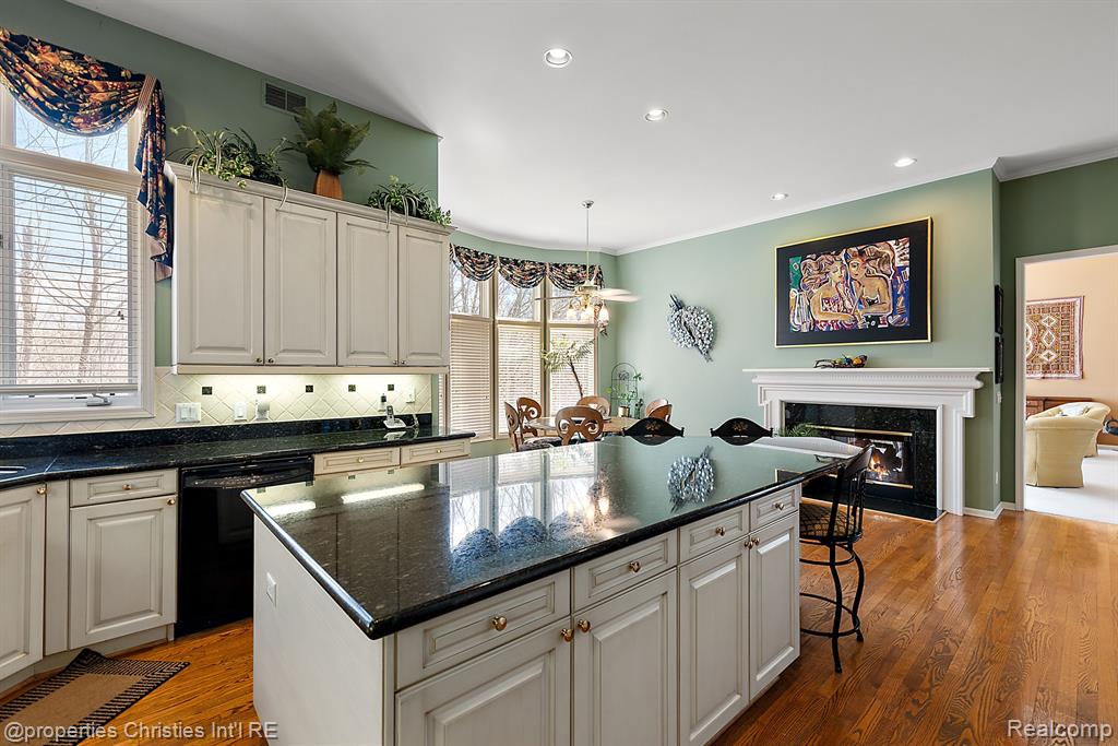 6811 BLAKEWOOD, West Bloomfield, MI — Photo 49