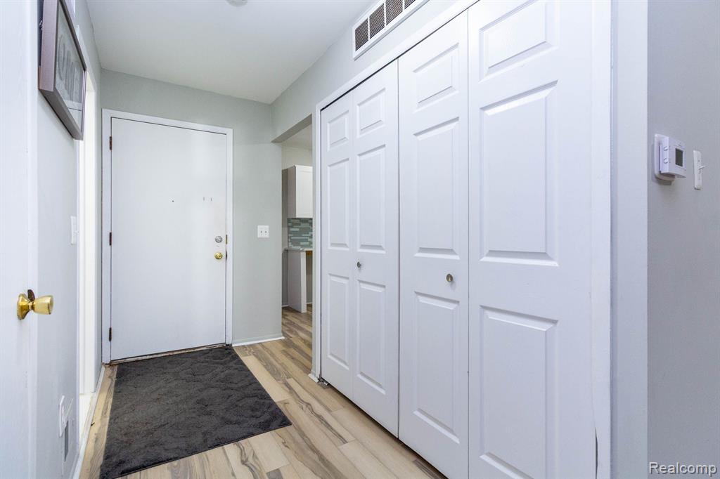 5866 VASSAR, West Bloomfield, MI — Photo 5