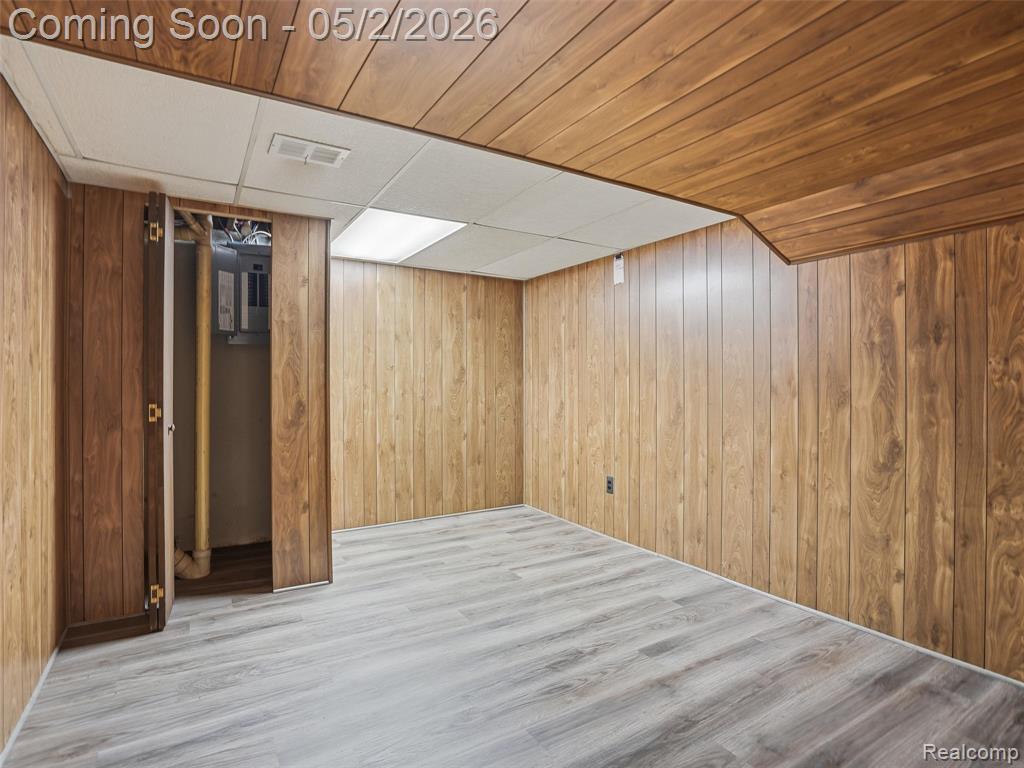 8618 Alwardt Drive, Sterling Heights, MI 48313 — Photo 31