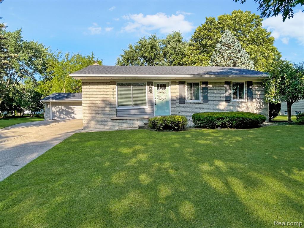 4654 Chapel Drive, Troy, MI 48085 — Photo 34