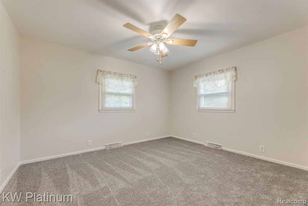 4415 Krafft Road, Fort Gratiot, MI 48059 — Photo 16