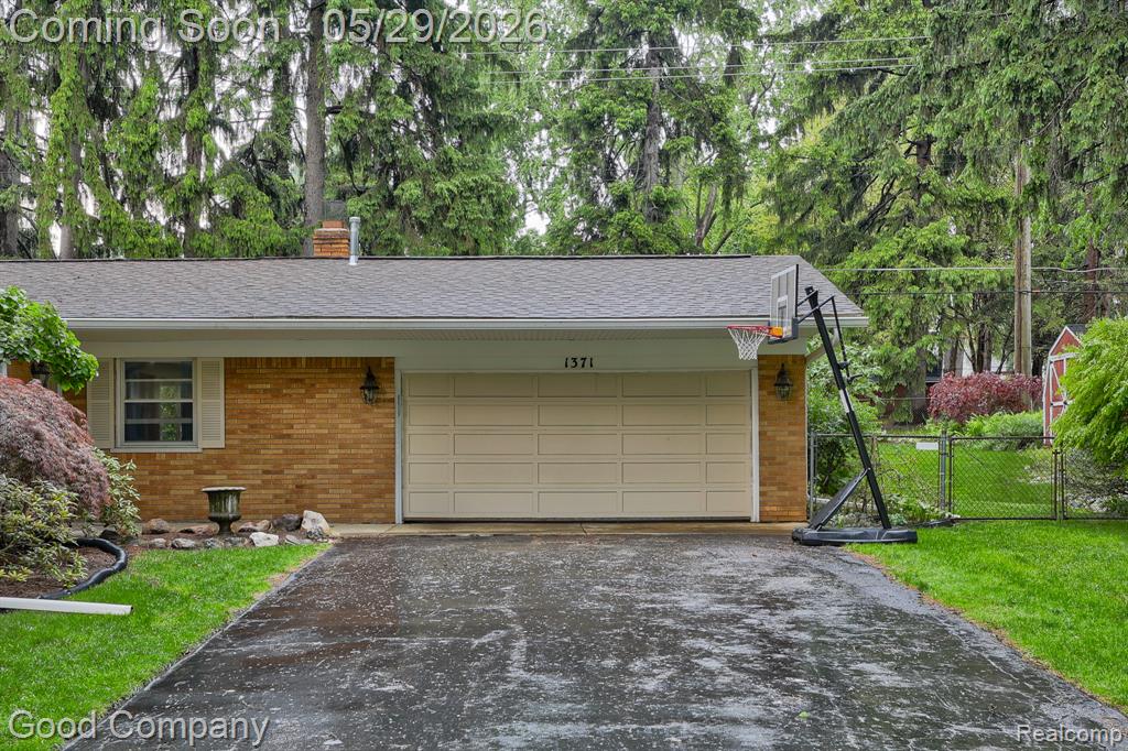 1371 Winchcombe Drive, Bloomfield Hills, MI 48304 — Photo 31