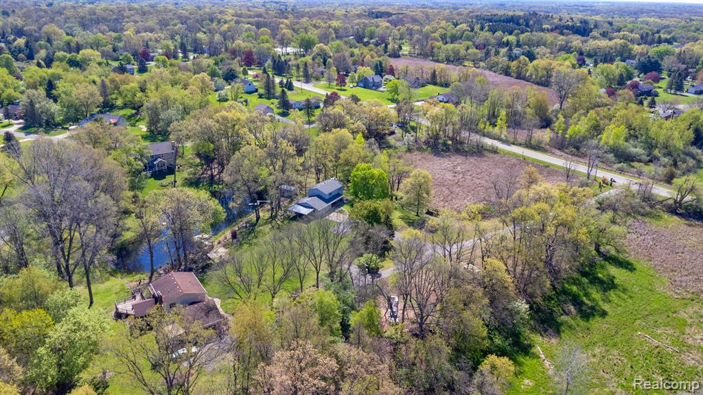 4471 SPRING OAKS Lane, Brighton, MI 48114 — Photo 47