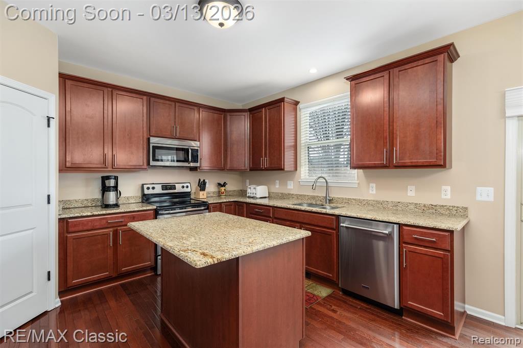 57779 Cider Mill Drive, New Hudson, MI 48165 — Photo 11