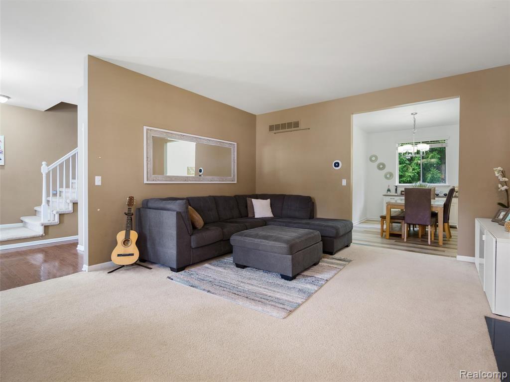 428 Newton Court, Lake Orion, MI 48362 — Photo 10