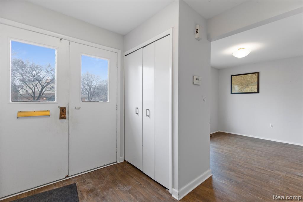 1920 WICKHAM Street, Royal Oak, MI 48073 — Photo 2