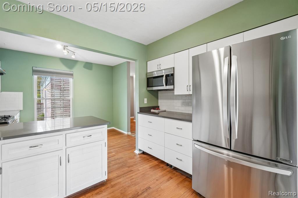 44 Stratford Lane, Rochester Hills, MI 48309 — Photo 12