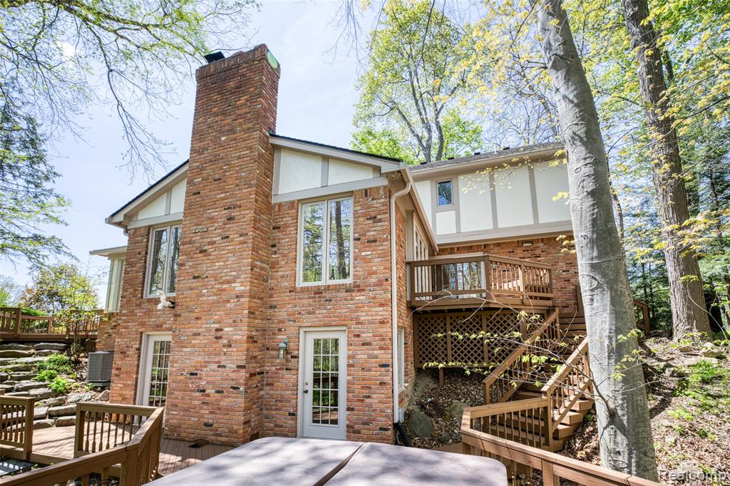 27966 Trailwood Court, Farmington, MI 48331 — Photo 63
