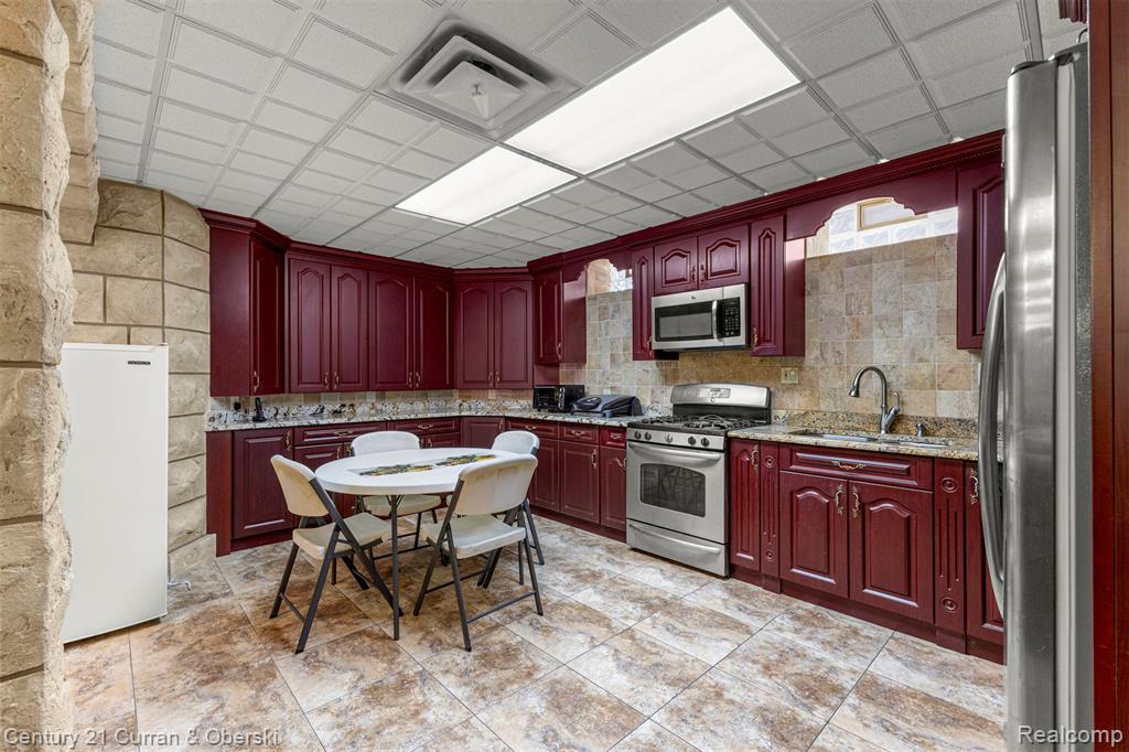 6318 Whitefield Street, Dearborn Heights, MI 48127 — Photo 51
