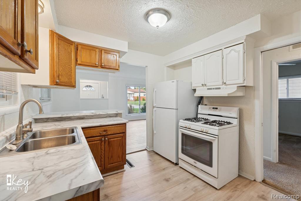 1125 Zephyr Street, Ypsilanti, MI 48198 — Photo 14