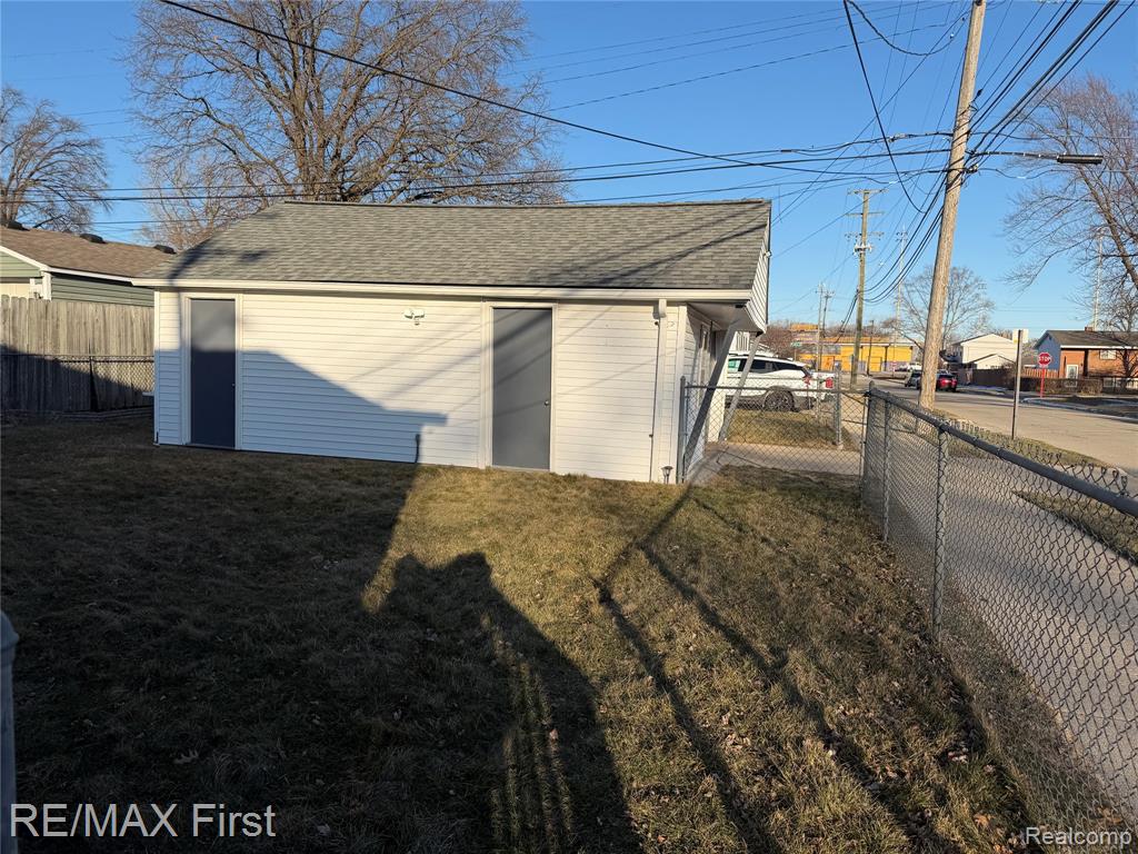 27304 Delton, Madison Heights, MI 48071 — Photo 18