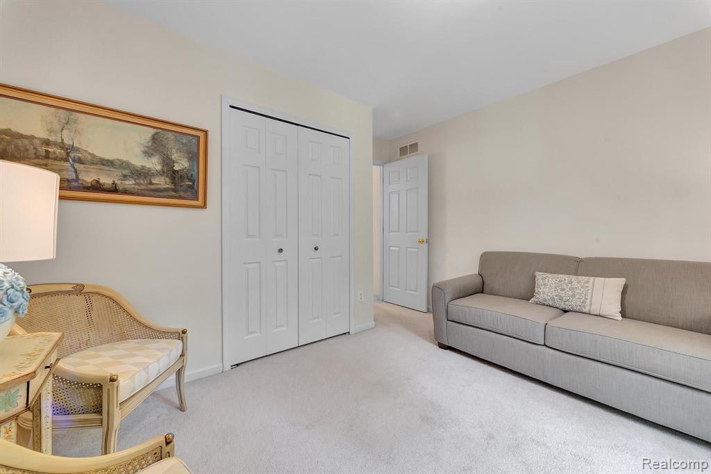 573 NAKOMIS Trail, Lake Orion, MI 48362 — Photo 47