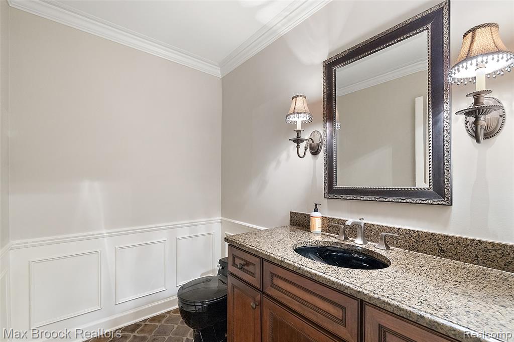 4627 Sunningdale Drive, Bloomfield Hills, MI 48302 — Photo 11