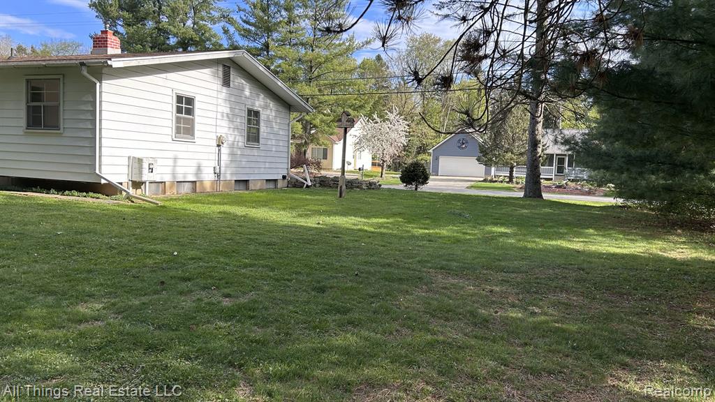 6037 BROOKWOOD Drive, Burton, MI 48509 — Photo 21