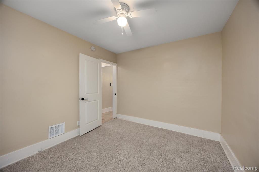 10320 Crocuslawn Street, Detroit, MI 48204 — Photo 15