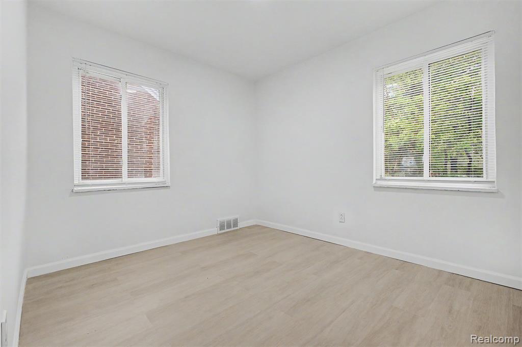 8849 Whitcomb Street, Detroit, MI 48228 — Photo 22