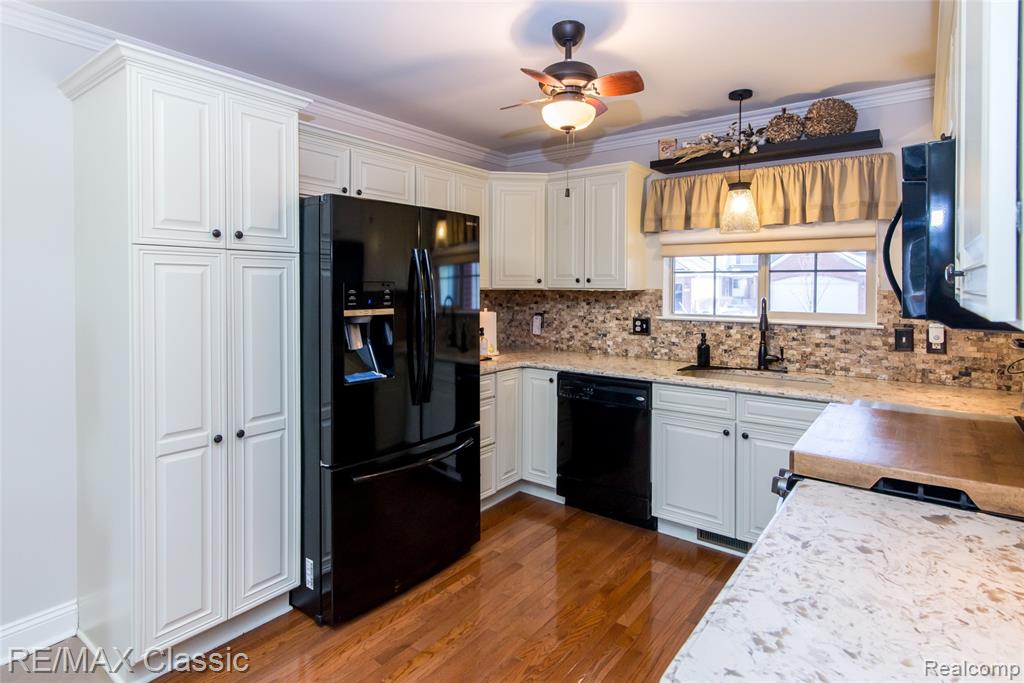 4655 Summer Ridge Drive, 17, Howell, MI 48843 — Photo 3