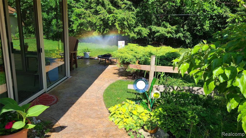 6962 Stockport Drive, Lambertville, MI 48144 — Photo 34