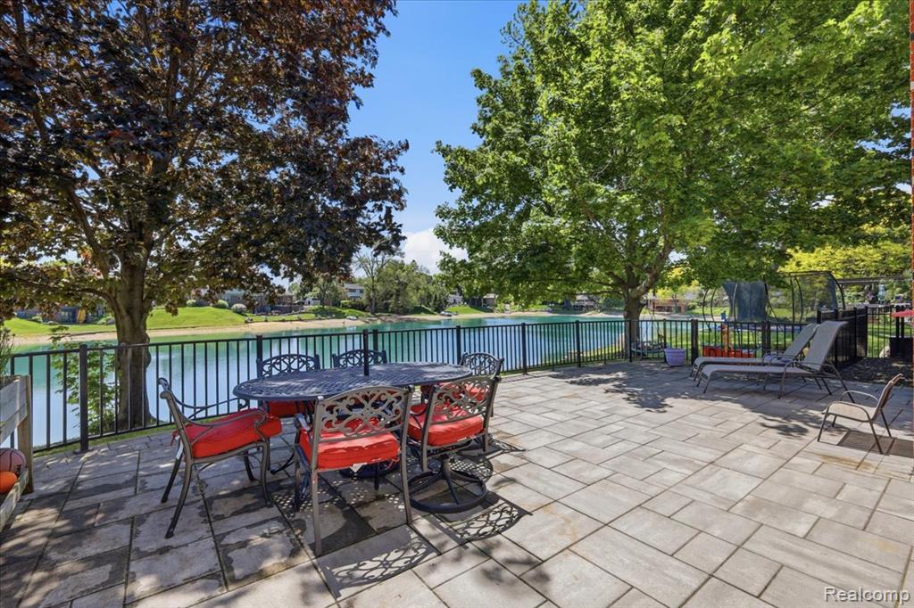 52448 Belle Arbor, Utica, MI 48316 — Photo 40